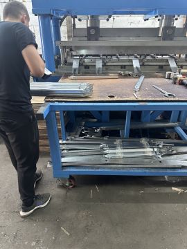 Boyalı, ön galvanizli veya galvanizli Avrupa metal destekleri (Estonya)