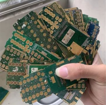 Duży zapas złomu płyt głównych elektroniki / złomu płytek PCB ze złoceniem - dostępny w RPA dla dostaw hurtowych