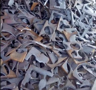 Large quantity of cast iron scrap (ferrous steel scrap)