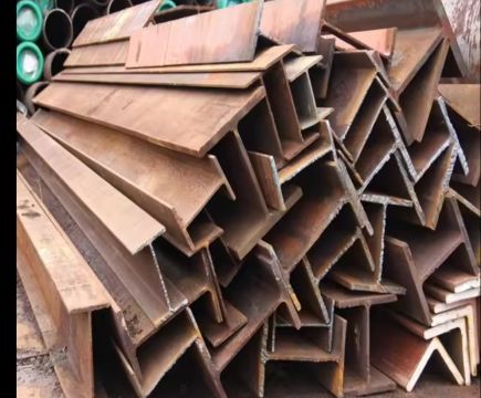 Wholesale of iron scrap and heavy metals