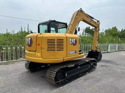 Satılık CATERPILLAR, KOMATSU, HITACHI ekskavatörler