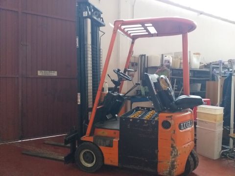 LUGLI E3-18 forklift