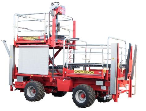 Self-propelled fruit picking wagon BINS2